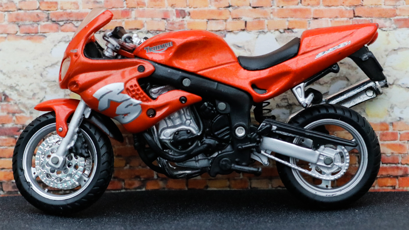 Maisto Triumph Sprint RS